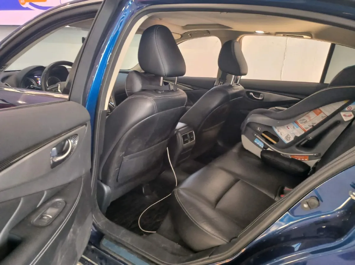 2018 Jeep Grand Commander 2.0T 265HP L4 9AT,autocango,china used car exporter,china ev exporter,chinese used car exporter,chinese used ev exporter