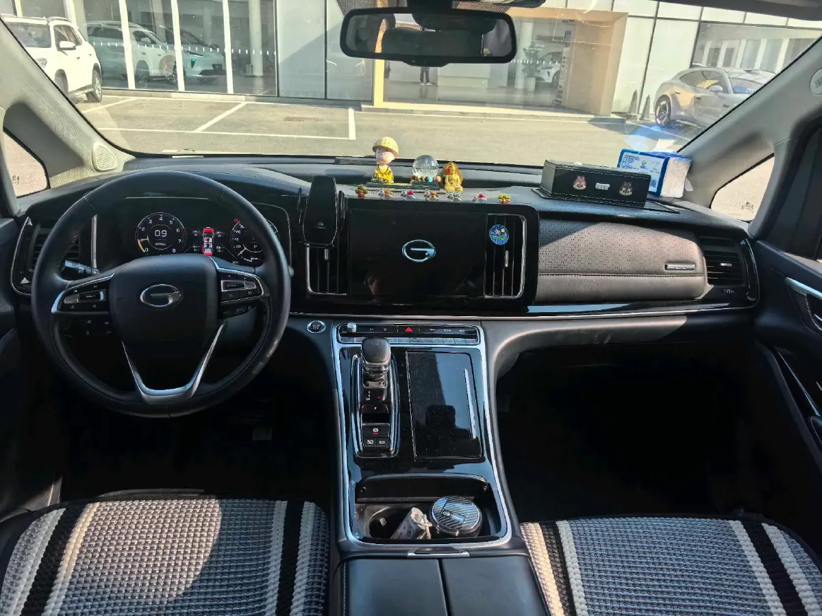 2021 GAC Trumpchi M8 2.0T 252HP L4 8AT,autocango,china used car exporter,china ev exporter,chinese used car exporter,chinese used ev exporter