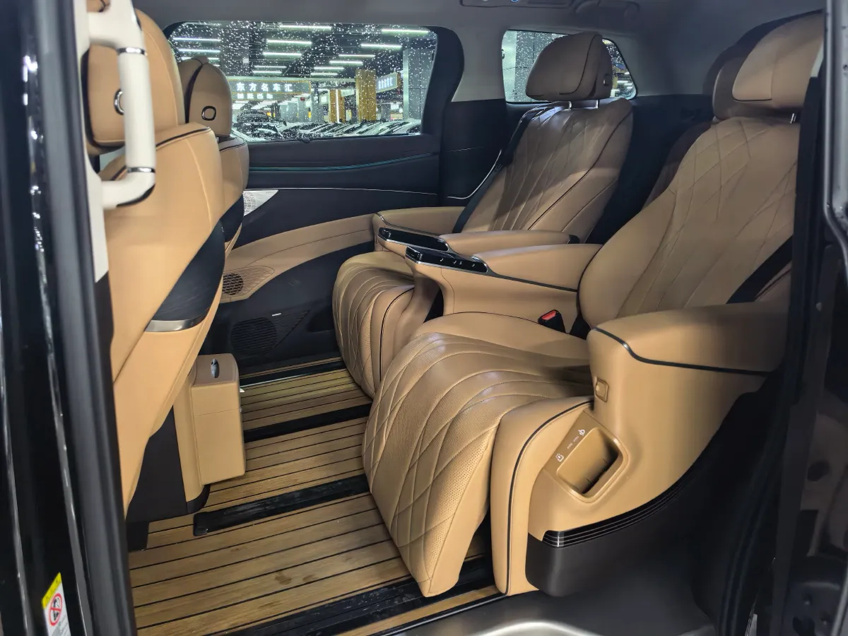 2024 Denza D9 1.5T 139HP L4 E-CVT PHEV 40KWH,autocango,china used car exporter,china ev exporter,chinese used car exporter,chinese used ev exporter