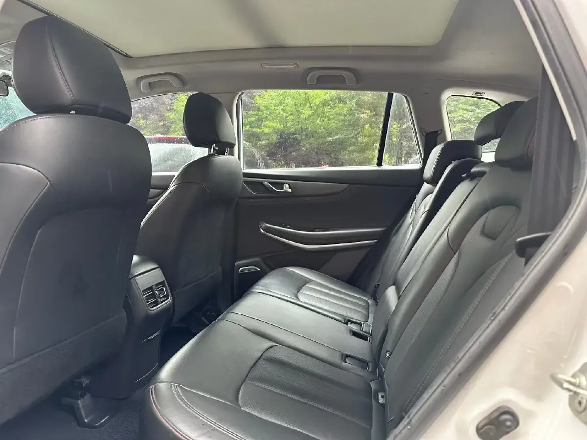 2021 ChangAn CS75 1.5T 178HP L4 7DCT,autocango,china used car exporter,china ev exporter,chinese used car exporter,chinese used ev exporter