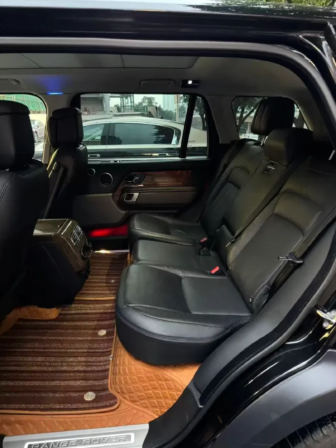 2018 Land Rover Range Rover Evoque 2.0T 241HP L4 9AT,autocango,china used car exporter,china ev exporter,chinese used car exporter,chinese used ev exporter