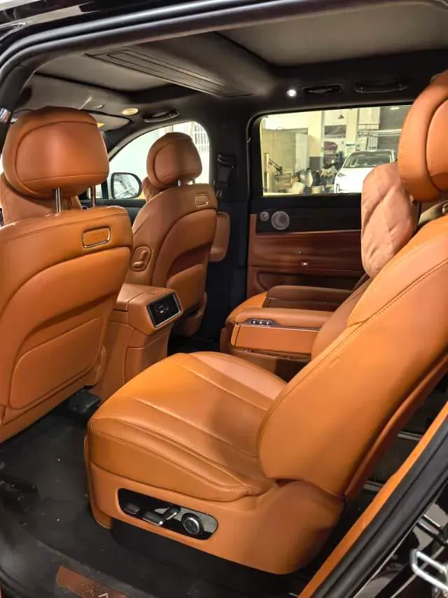2025 AITO AITO M9 REEV 160HP REEV 52KWH,autocango,china used car exporter,china ev exporter,chinese used car exporter,chinese used ev exporter