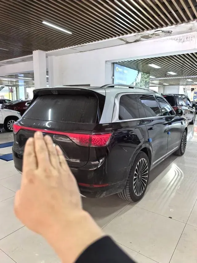 2025 AITO AITO M9 REEV 160HP REEV 52KWH,autocango,china used car exporter,china ev exporter,chinese used car exporter,chinese used ev exporter