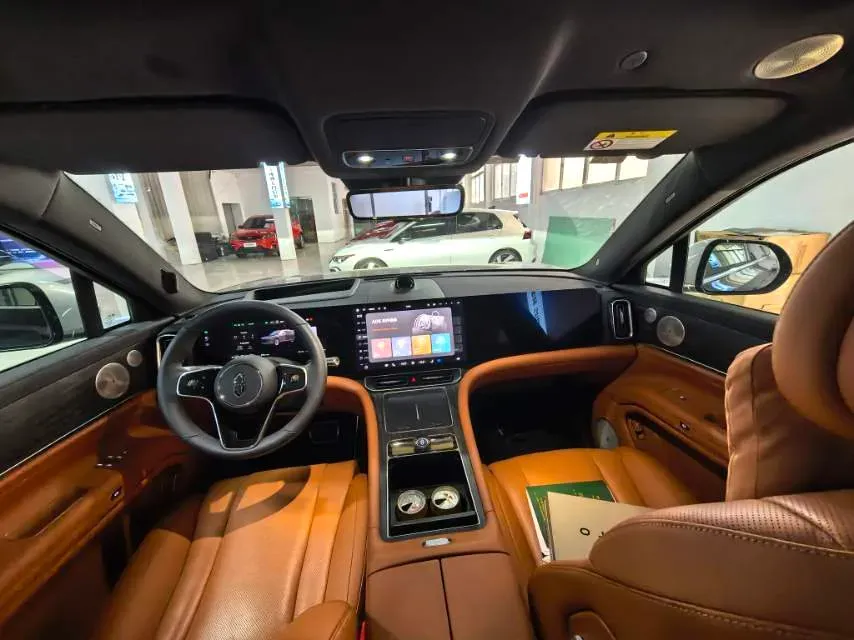 2025 AITO AITO M9 REEV 160HP REEV 52KWH,autocango,china used car exporter,china ev exporter,chinese used car exporter,chinese used ev exporter
