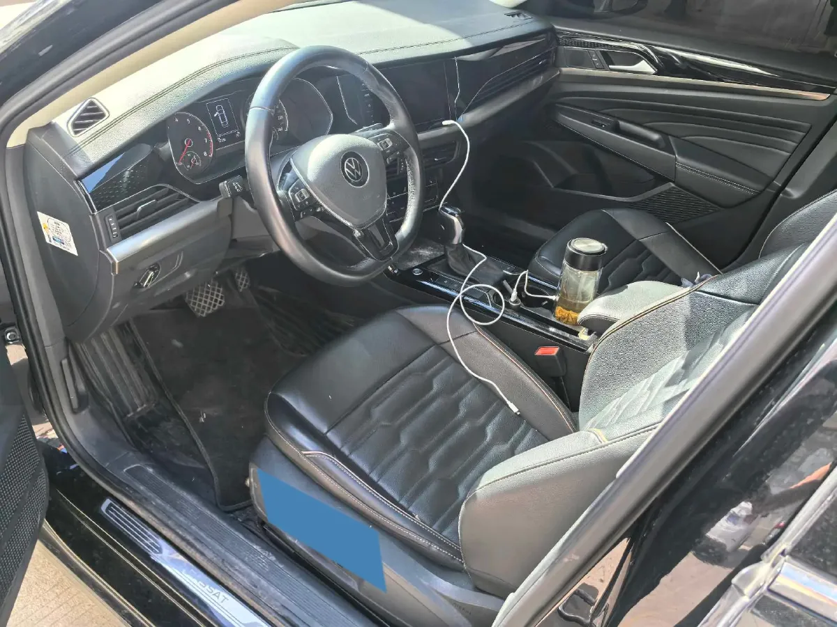 2021 Volkswagen Passat 2.0T 186HP L4 7DCT,autocango,china used car exporter,china ev exporter,chinese used car exporter,chinese used ev exporter