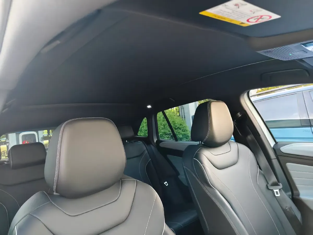 2025 Volkswagen ID.4 X BEV 52.8KWH,autocango,china used car exporter,china ev exporter,chinese used car exporter,chinese used ev exporter