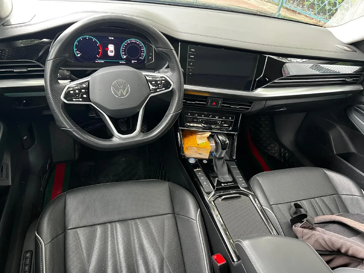 2021 Volkswagen Passat 2.0T 186HP L4 7DCT,autocango,china used car exporter,china ev exporter,chinese used car exporter,chinese used ev exporter