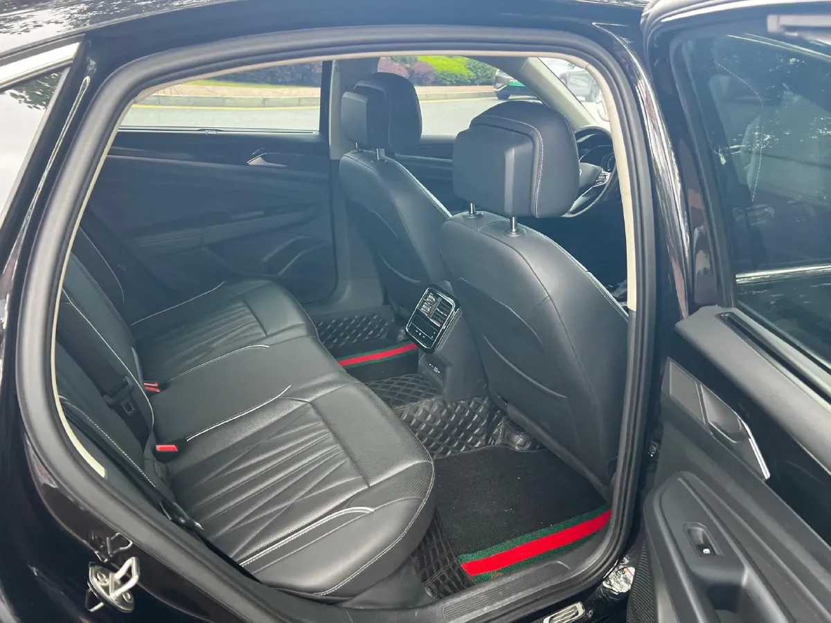2021 Volkswagen Passat 2.0T 186HP L4 7DCT,autocango,china used car exporter,china ev exporter,chinese used car exporter,chinese used ev exporter