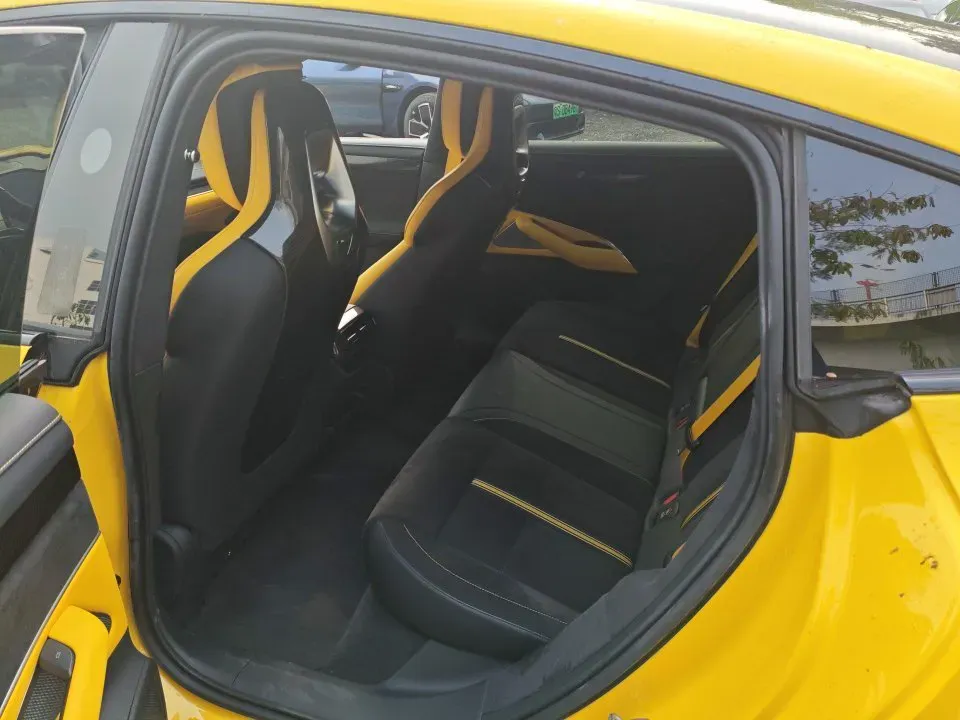 2025 MI SU7 Ultra BEV 93.7KWH,autocango,china used car exporter,china ev exporter,chinese used car exporter,chinese used ev exporter