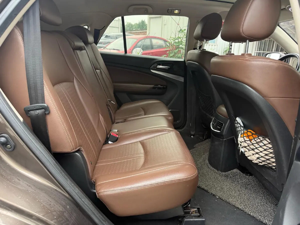 2017 BYD S7 2.0T 205HP L4 6DCT,autocango,china used car exporter,china ev exporter,chinese used car exporter,chinese used ev exporter