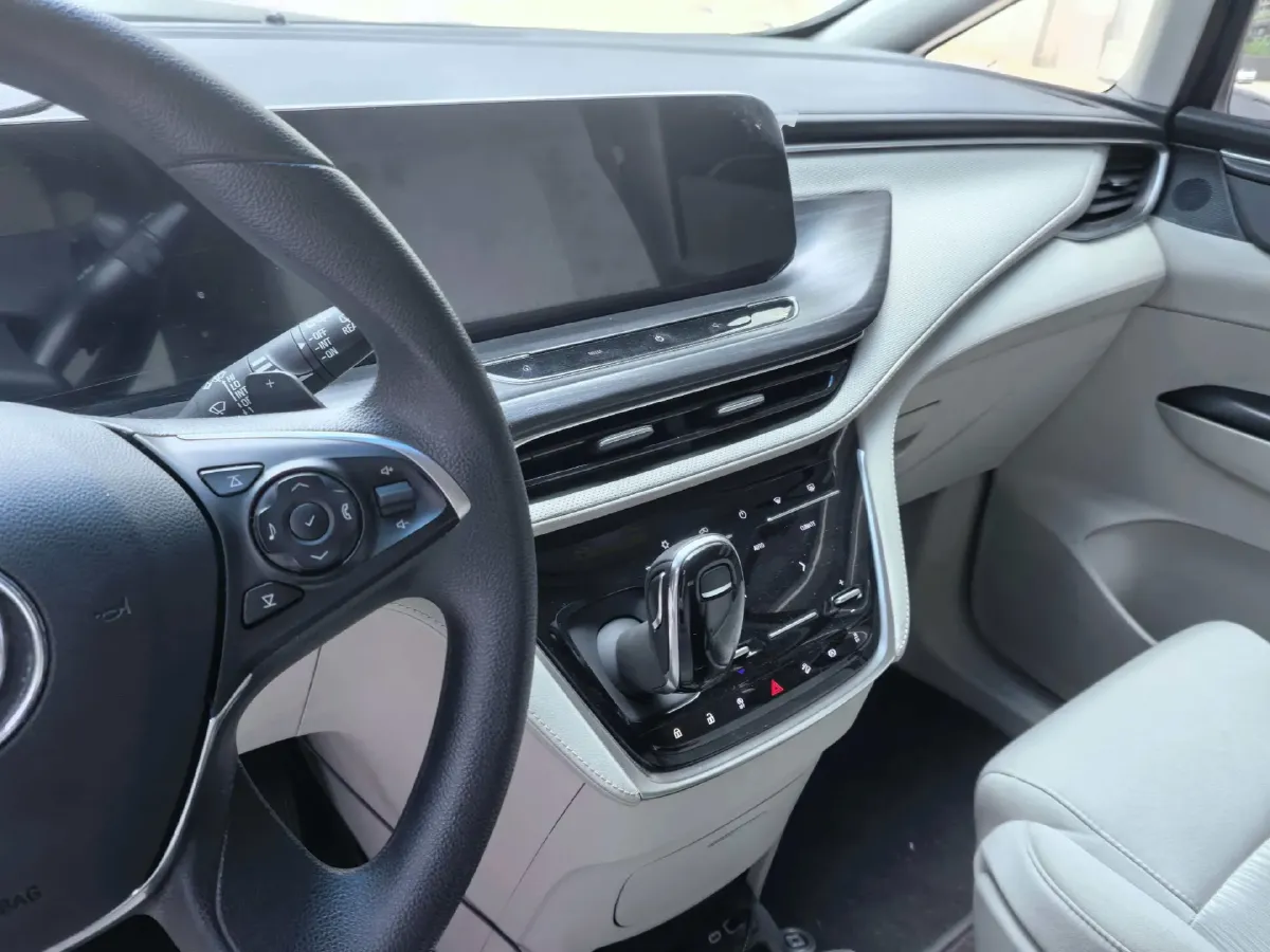2023 Buick GL8 2.0T 237HP L4 9AT,autocango,china used car exporter,china ev exporter,chinese used car exporter,chinese used ev exporter