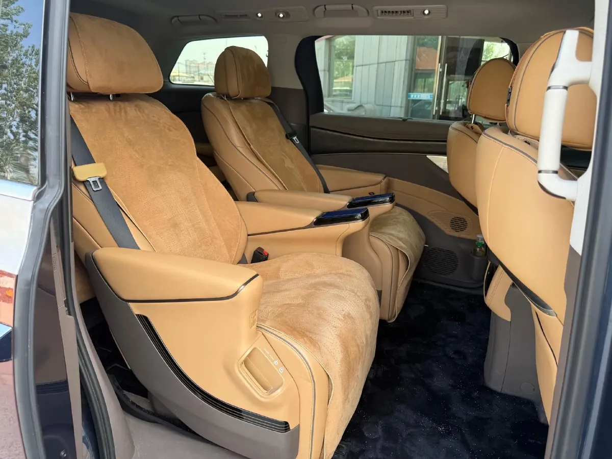 2023 Denza D9 1.5T 139HP L4 E-CVT PHEV 20.39KWH,autocango,china used car exporter,china ev exporter,chinese used car exporter,chinese used ev exporter