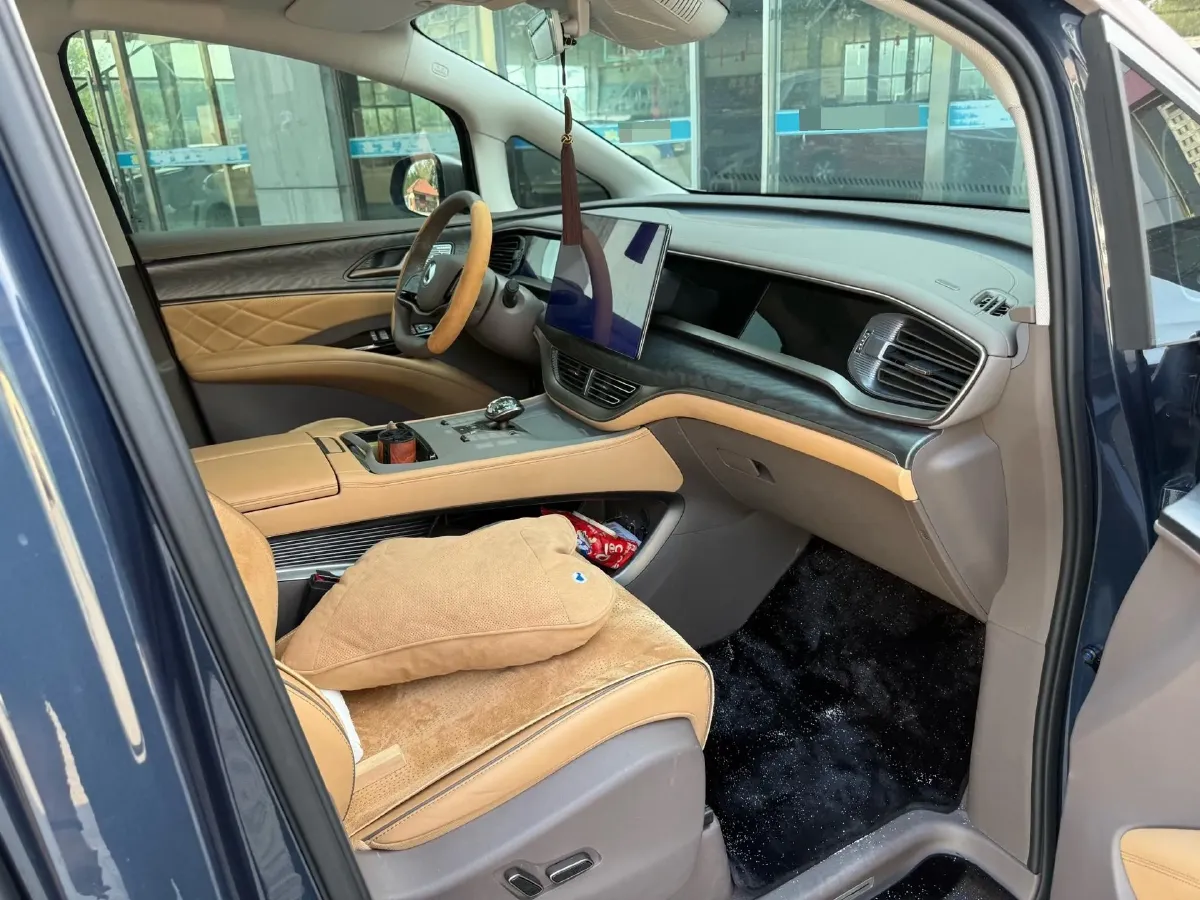 2023 Denza D9 1.5T 139HP L4 E-CVT PHEV 20.39KWH,autocango,china used car exporter,china ev exporter,chinese used car exporter,chinese used ev exporter