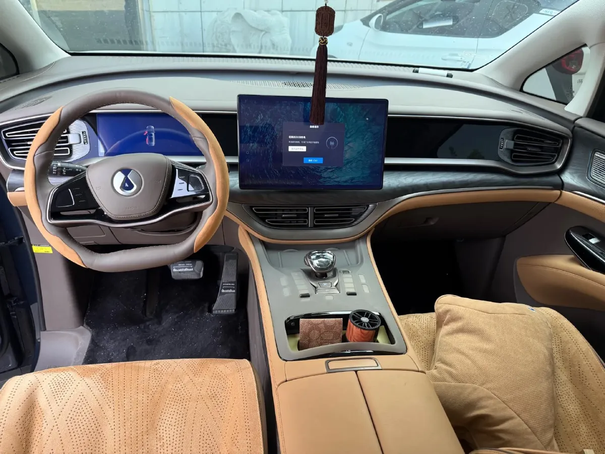 2023 Denza D9 1.5T 139HP L4 E-CVT PHEV 20.39KWH,autocango,china used car exporter,china ev exporter,chinese used car exporter,chinese used ev exporter