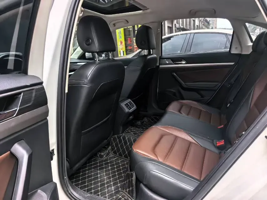 2022 Volkswagen T-Roc 1.4T 150HP L4 7DCT,autocango,china used car exporter,china ev exporter,chinese used car exporter,chinese used ev exporter