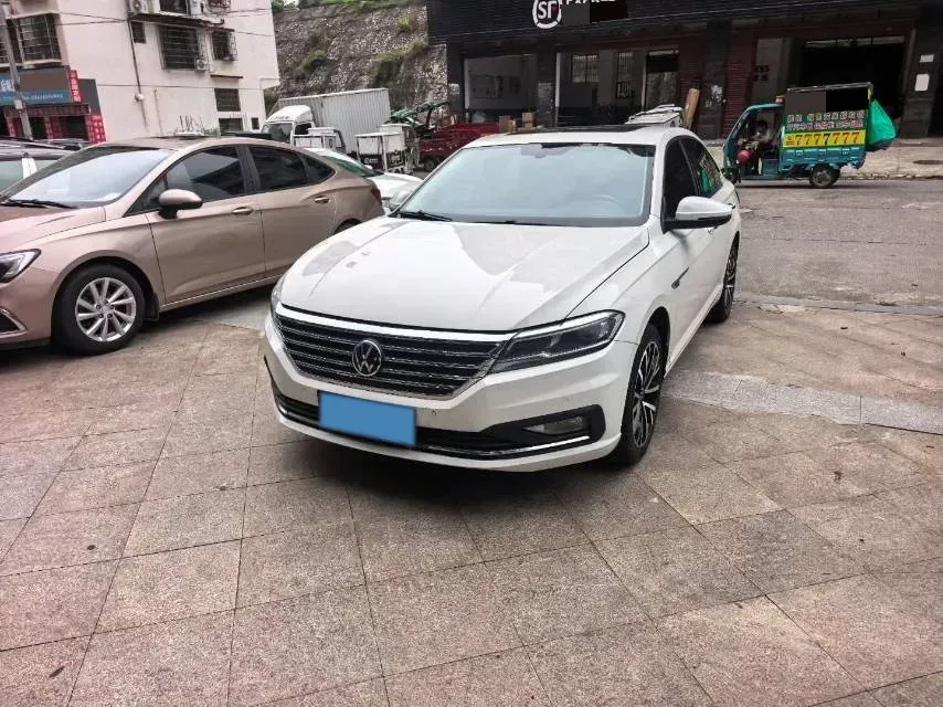 2022 Volkswagen T-Roc 1.4T 150HP L4 7DCT,autocango,china used car exporter,china ev exporter,chinese used car exporter,chinese used ev exporter