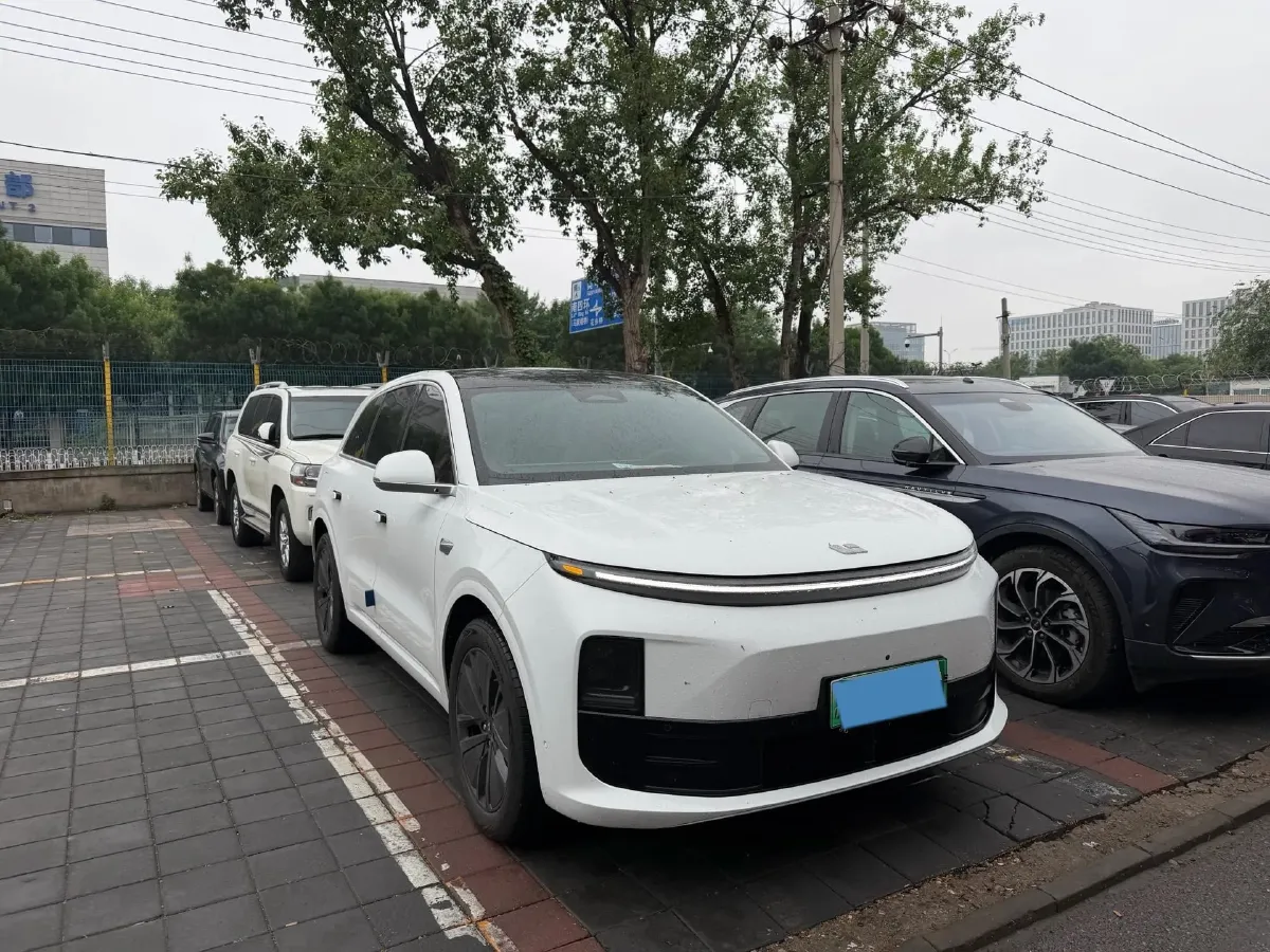 2024 Li L6 Range Extended 154HP L4 REEV 36.8KWH,autocango,china used car exporter,china ev exporter,chinese used car exporter,chinese used ev exporter