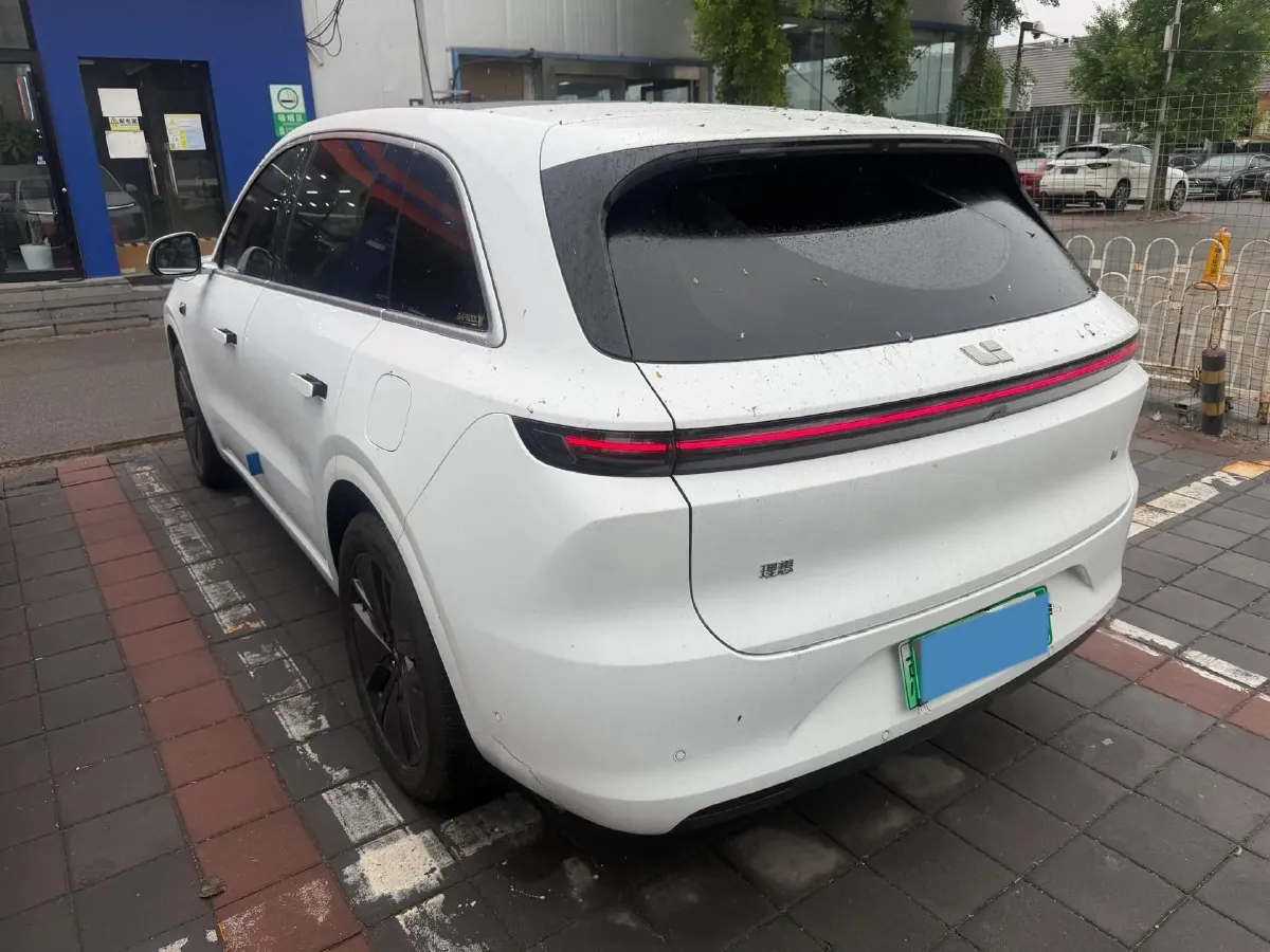 2024 Li L6 Range Extended 154HP L4 REEV 36.8KWH,autocango,china used car exporter,china ev exporter,chinese used car exporter,chinese used ev exporter