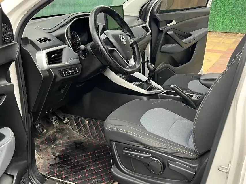 2018 BaoJun 530 1.5T 150HP L4 6MT,autocango,china used car exporter,china ev exporter,chinese used car exporter,chinese used ev exporter