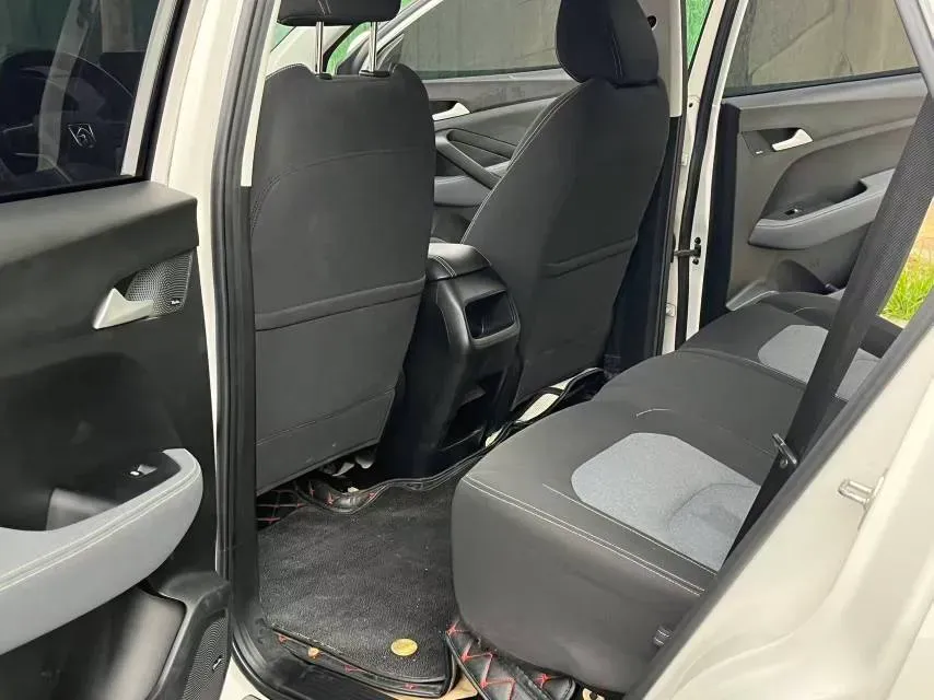 2018 BaoJun 530 1.5T 150HP L4 6MT,autocango,china used car exporter,china ev exporter,chinese used car exporter,chinese used ev exporter