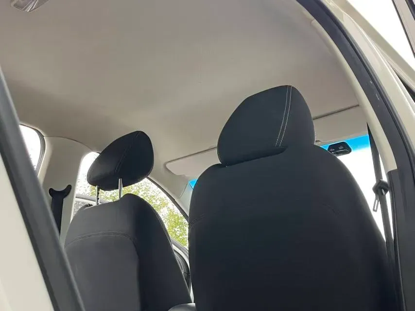 2018 BaoJun 530 1.5T 150HP L4 6MT,autocango,china used car exporter,china ev exporter,chinese used car exporter,chinese used ev exporter