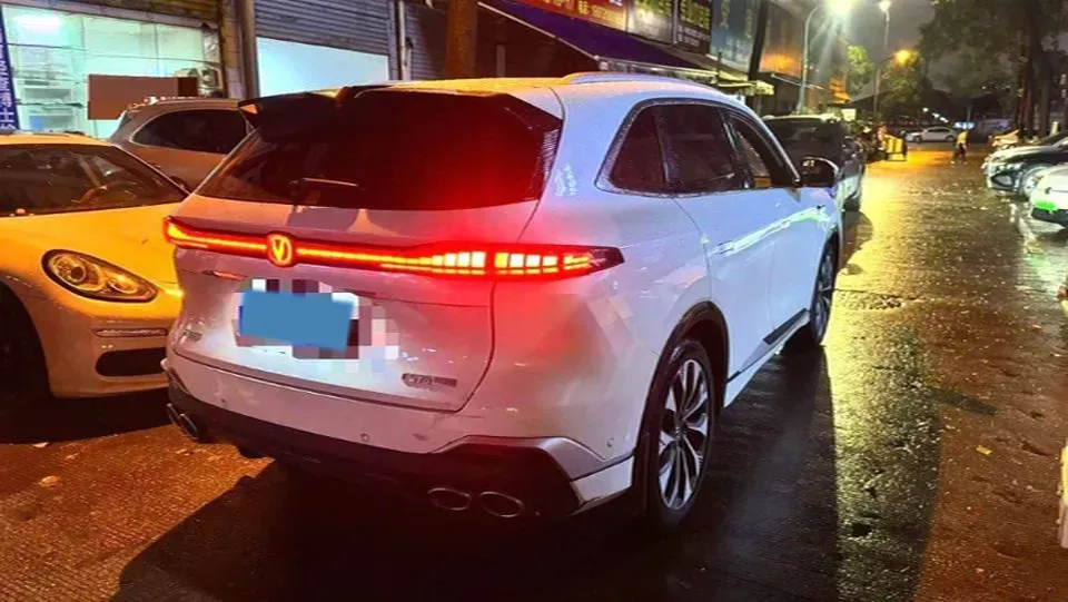 2025 ChangAn CS75 Plus 2.0T 233HP L4 8AT,autocango,china used car exporter,china ev exporter,chinese used car exporter,chinese used ev exporter