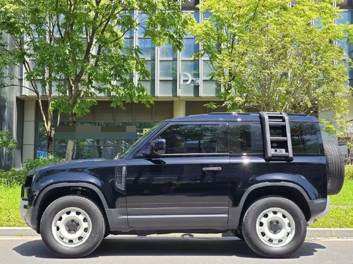 2022 Land Rover Defender 2.0T 300HP L4 8AT,autocango,china used car exporter,china ev exporter,chinese used car exporter,chinese used ev exporter