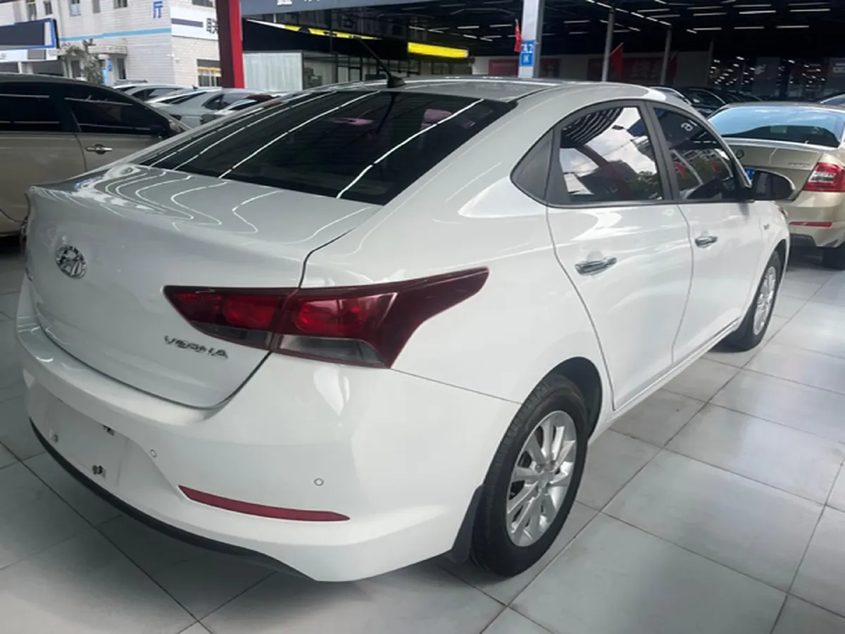 2016 Hyundai Verna 1.4L 100HP L4 6MT,autocango,china used car exporter,china ev exporter,chinese used car exporter,chinese used ev exporter