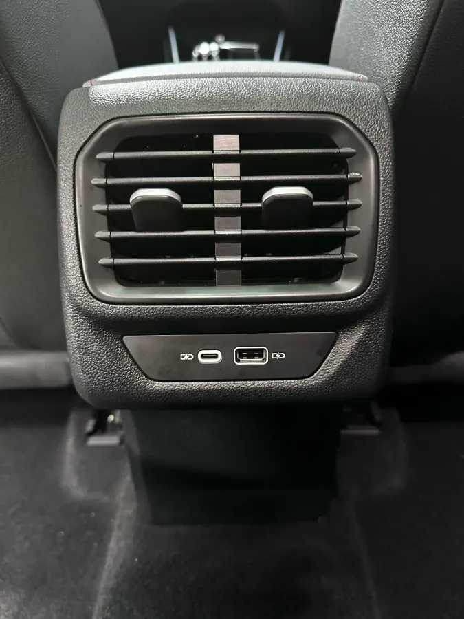 2023 Volkswagen Lamando 1.4T 150HP L4 7DCT,autocango,china used car exporter,china ev exporter,chinese used car exporter,chinese used ev exporter