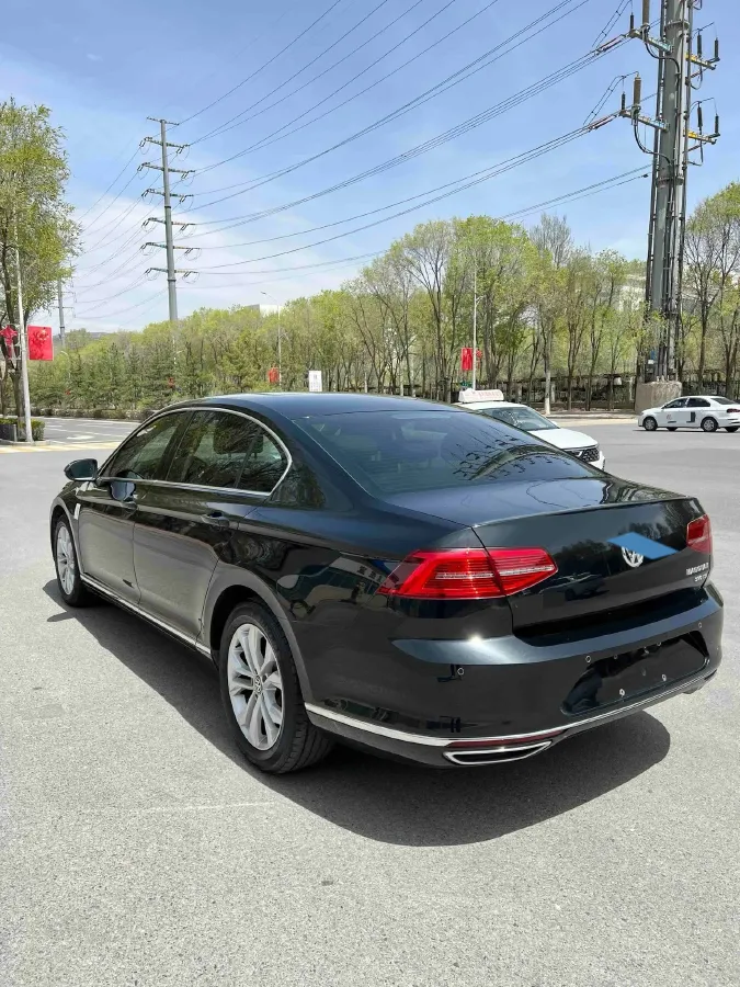 2018 Volkswagen Magotan 1.8T 180HP L4 7DCT,autocango,china used car exporter,china ev exporter,chinese used car exporter,chinese used ev exporter