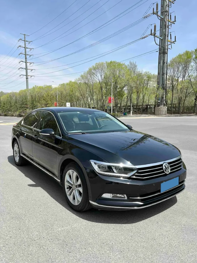 2018 Volkswagen Magotan 1.8T 180HP L4 7DCT,autocango,china used car exporter,china ev exporter,chinese used car exporter,chinese used ev exporter