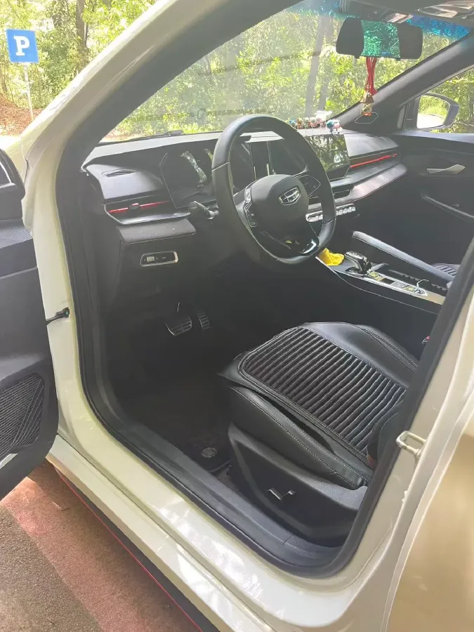 2022 Geely Binray 1.5T 181HP L4 7DCT,autocango,china used car exporter,china ev exporter,chinese used car exporter,chinese used ev exporter