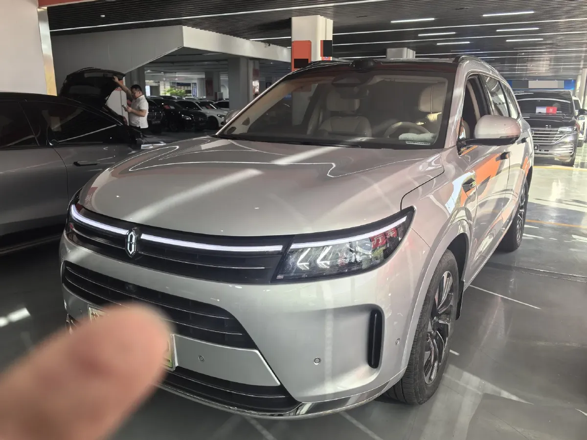 2024 AITO AITO M7 1.5T 152HP L4 REEV 40KWH,autocango,china used car exporter,china ev exporter,chinese used car exporter,chinese used ev exporter