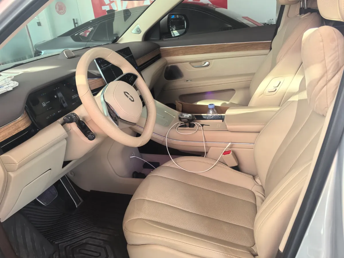 2024 AITO AITO M7 1.5T 152HP L4 REEV 40KWH,autocango,china used car exporter,china ev exporter,chinese used car exporter,chinese used ev exporter