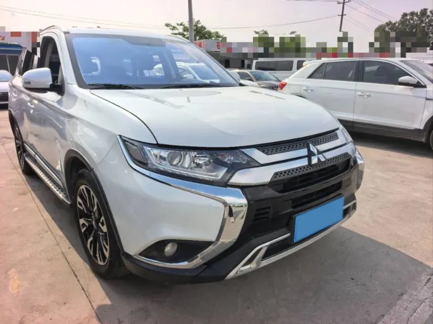 2019 Mitsubishi Outlander 2.0L 166HP L4 CVT,autocango,china used car exporter,china ev exporter,chinese used car exporter,chinese used ev exporter