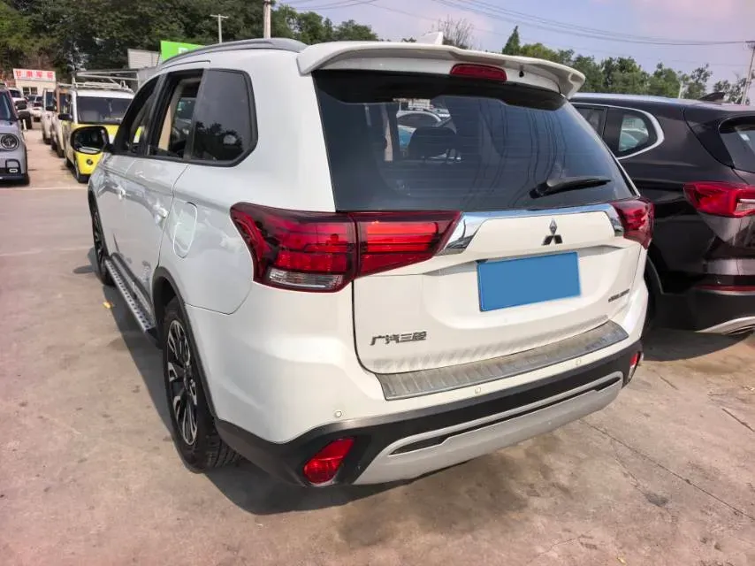 2019 Mitsubishi Outlander 2.0L 166HP L4 CVT,autocango,china used car exporter,china ev exporter,chinese used car exporter,chinese used ev exporter