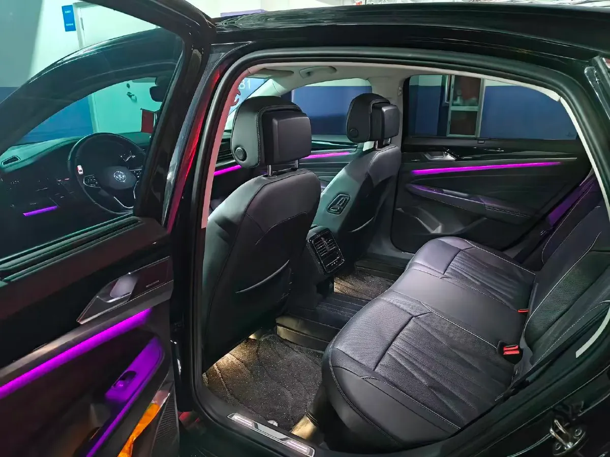 2023 Volkswagen Passat 2.0T 186HP L4 7DCT,autocango,china used car exporter,china ev exporter,chinese used car exporter,chinese used ev exporter