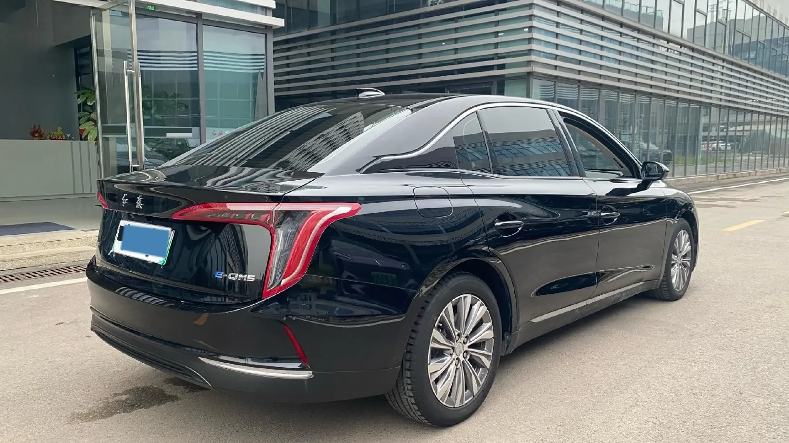 2024 HongQi E-QM5 BEV 60KWH,autocango,china used car exporter,china ev exporter,chinese used car exporter,chinese used ev exporter