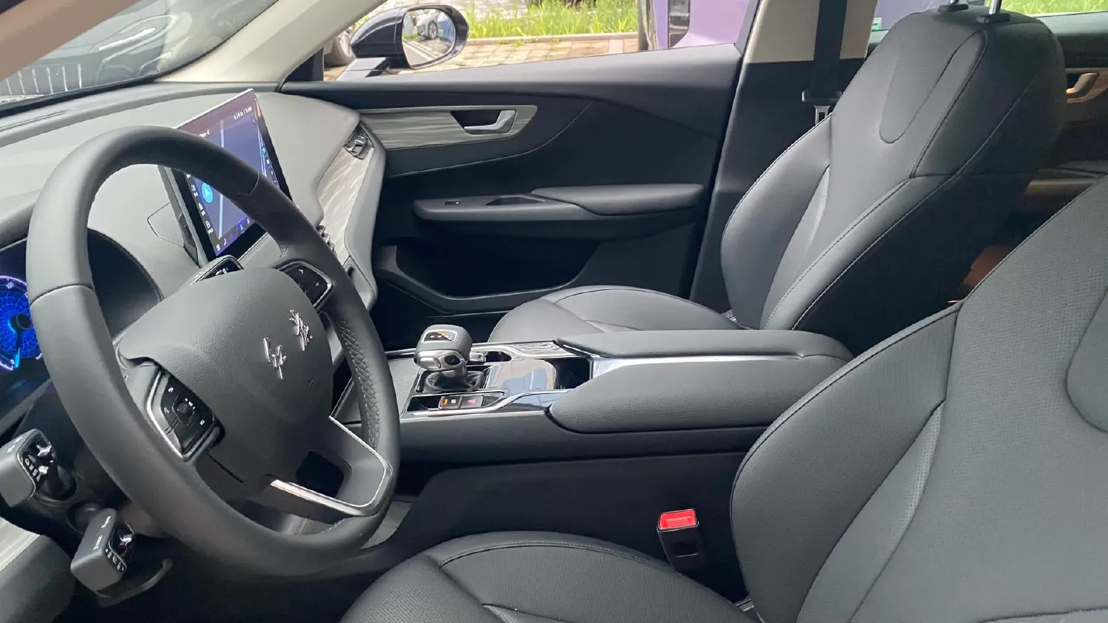 2024 HongQi E-QM5 BEV 60KWH,autocango,china used car exporter,china ev exporter,chinese used car exporter,chinese used ev exporter