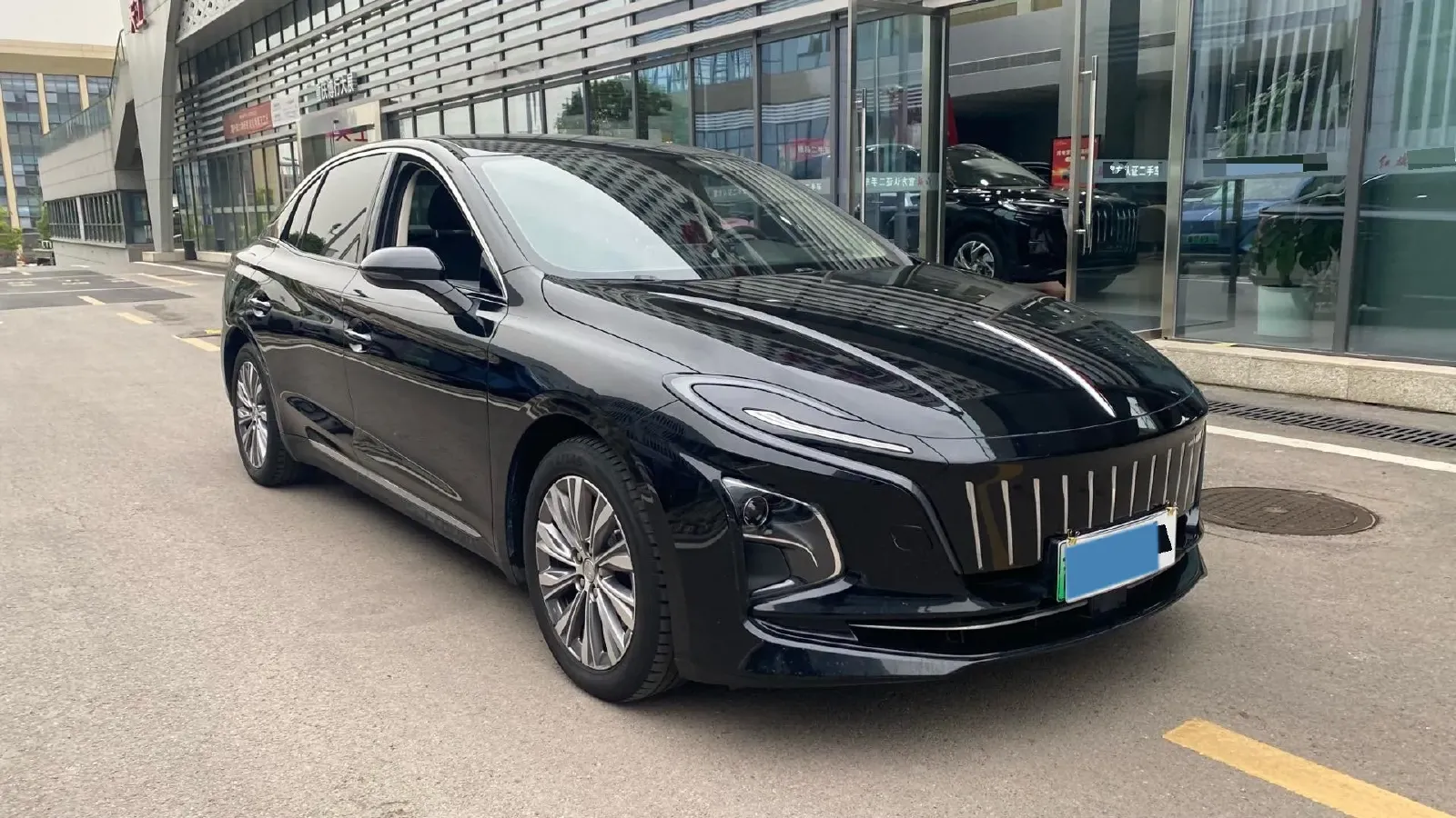 2024 HongQi E-QM5 BEV 60KWH,autocango,china used car exporter,china ev exporter,chinese used car exporter,chinese used ev exporter