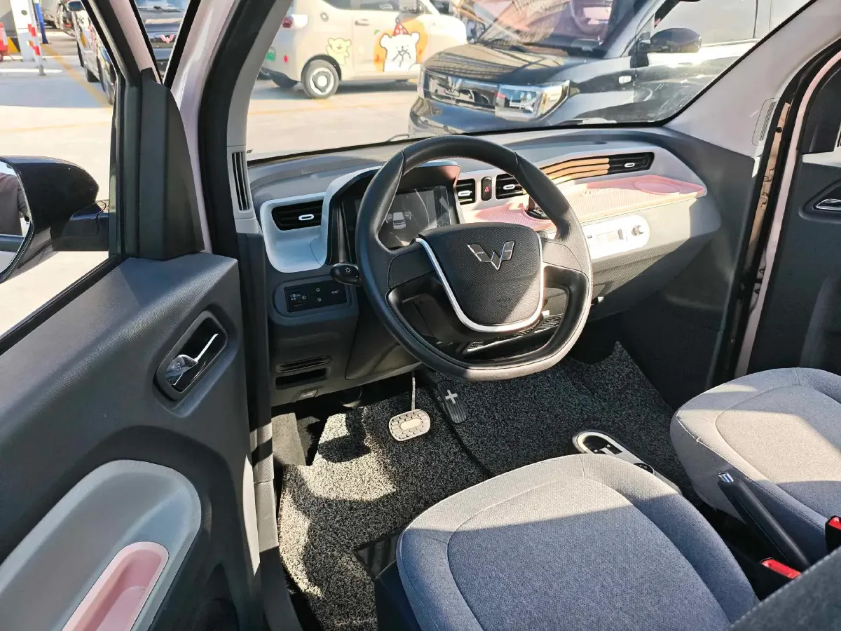 2021 WuLing HongGuang MINI EV BEV 9.3KWH,autocango,china used car exporter,china ev exporter,chinese used car exporter,chinese used ev exporter