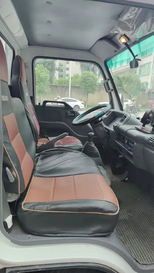 2019 MAXUS XinTu V80 2.5T 136HP L4 6MT,autocango,china used car exporter,china ev exporter,chinese used car exporter,chinese used ev exporter