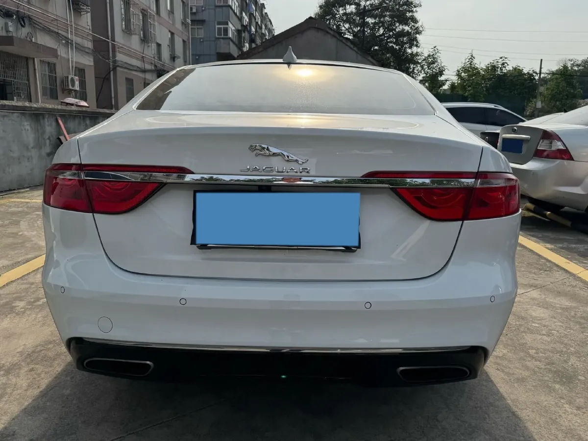 2018 Mercedes-Benz E Class 2.0T 184HP L4 9AT,autocango,china used car exporter,china ev exporter,chinese used car exporter,chinese used ev exporter