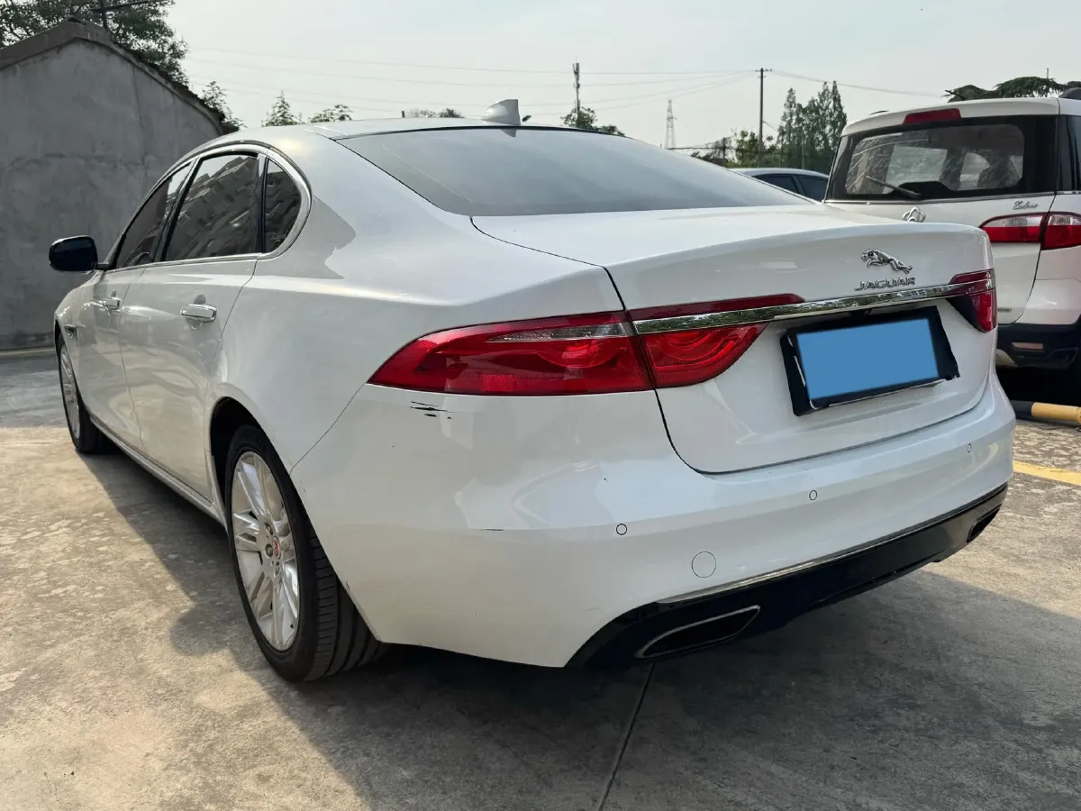 2018 Mercedes-Benz E Class 2.0T 184HP L4 9AT,autocango,china used car exporter,china ev exporter,chinese used car exporter,chinese used ev exporter