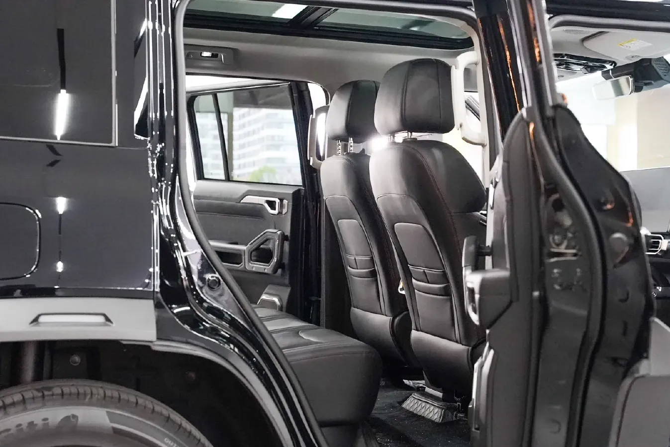 2025 Jetour ShanHai TravellerC-DM 1.5T 156HP L4 3DHT PHEV,autocango,china used car exporter,china ev exporter,chinese used car exporter,chinese used ev exporter