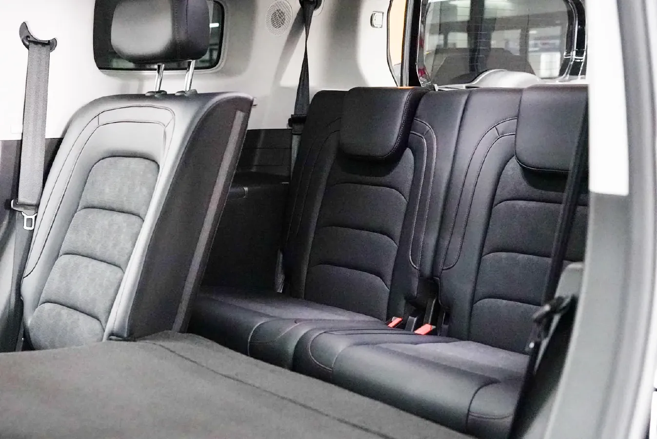 2025 Jetour ShanHai TravellerC-DM 1.5T 156HP L4 3DHT PHEV,autocango,china used car exporter,china ev exporter,chinese used car exporter,chinese used ev exporter