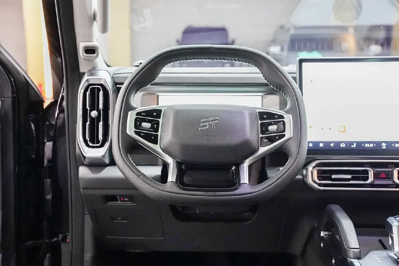 2025 Jetour ShanHai TravellerC-DM 1.5T 156HP L4 3DHT PHEV,autocango,china used car exporter,china ev exporter,chinese used car exporter,chinese used ev exporter