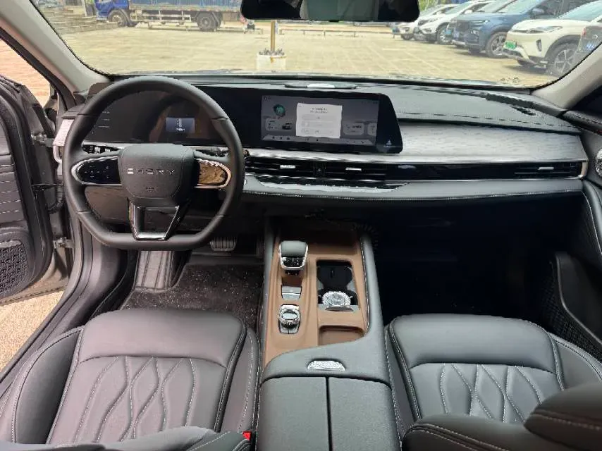 2025 Chery Arrizo 8 1.6T 197HP L4 7DCT,autocango,china used car exporter,china ev exporter,chinese used car exporter,chinese used ev exporter