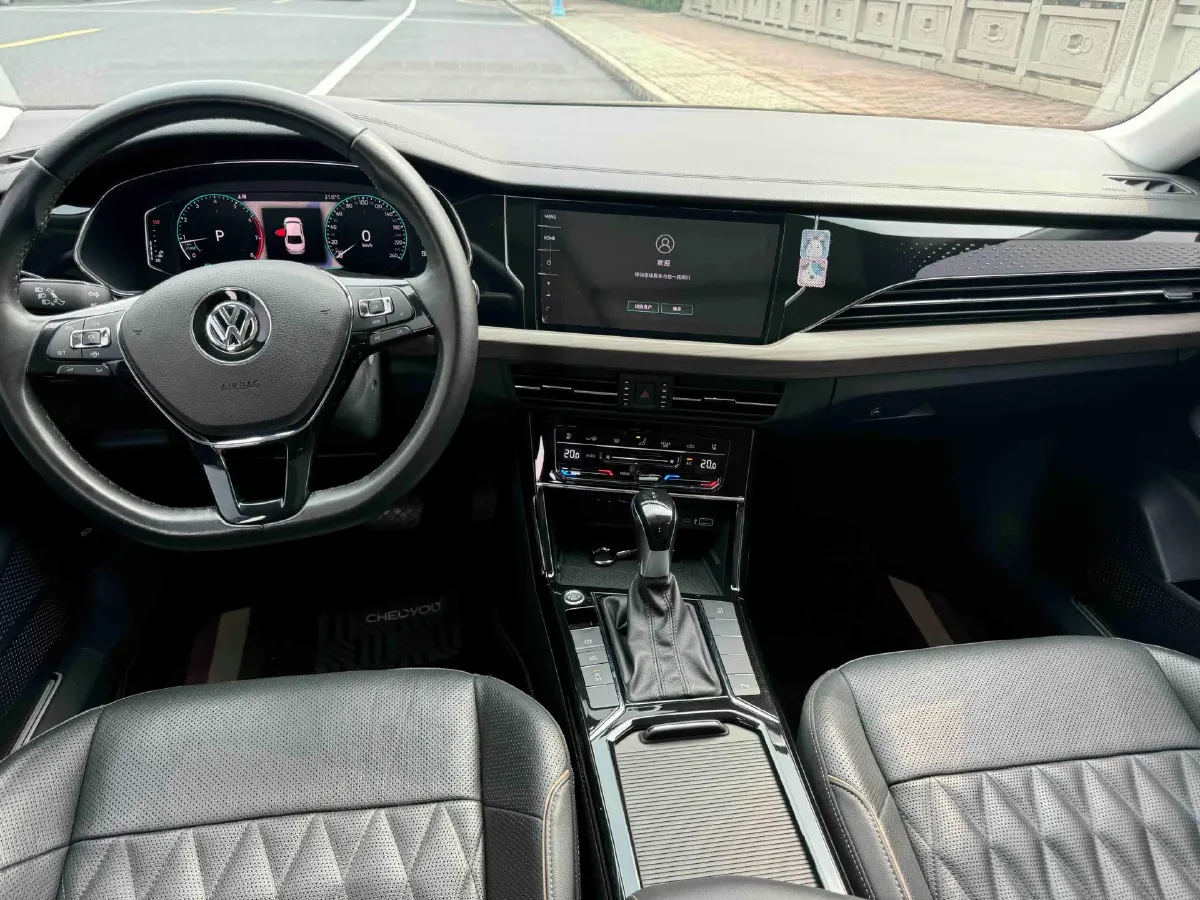 2020 Volkswagen Passat 2.0T 186HP L4 7DCT,autocango,china used car exporter,china ev exporter,chinese used car exporter,chinese used ev exporter