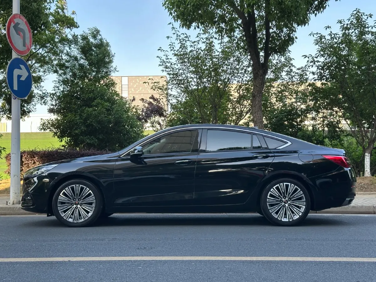 2020 HongQi H5 1.5T 169HP L4 7DCT,autocango,china used car exporter,china ev exporter,chinese used car exporter,chinese used ev exporter